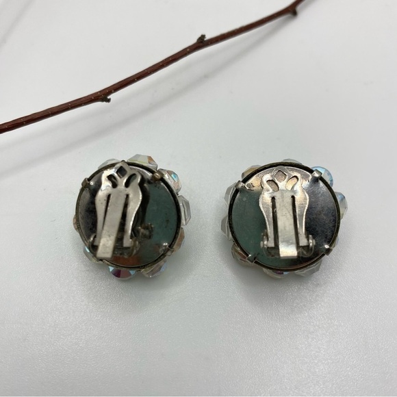 AURORA Borealis Clear Crystal Beaded Cluster Clip-On Vintage Earrings - Picture 5 of 7